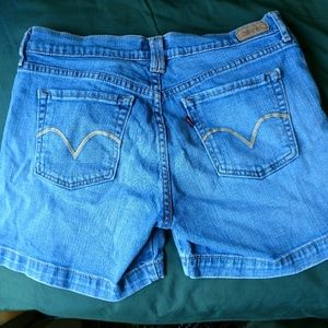 High Waisted Levi's 515 Short Vintage